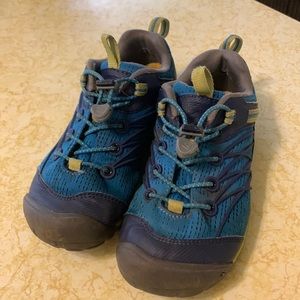 Kids Keen hiking shoes